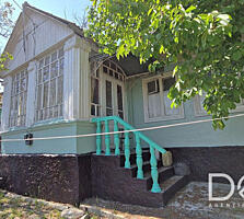 Casă, 110 m, teren 9 ari, fântână în curte, la strada centrală. Lozova