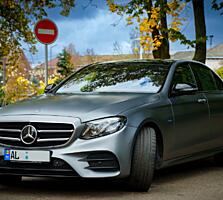 Mercedes Benz E 300 e.