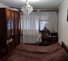 Продам в Одессе 3х комнатную на 1м этаже 9ти этажного чешского ...