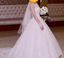 Свадебное платье (не венчанное)!