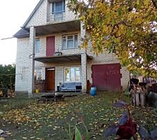 Двухэтажный дом у Днестра, село Варинца