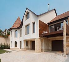 Casă cu 3 niveluri, sect. Centru Vă propunem spre vânzare casă cu 3 ..