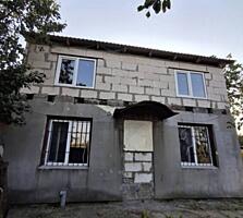 Продам крепкий, зимний, двухэтажный дом в с. Светлое (старые дачи). ..