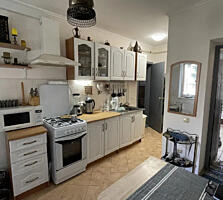 Продам одноэтажный дом на 2 сотках земли в Червоном хуторе.