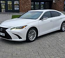Lexus ES 300h Ultra Luxury