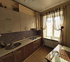 Продажа домовладения с гаражом и двором.