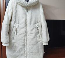 Продам зимнию куртку белого цвета