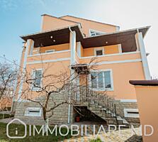 Casă cu 3 niveluri, or. Durlești Vă propunem spre vânzare casă cu 2 ..