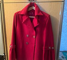 Продам куртку красную 48-50 размер