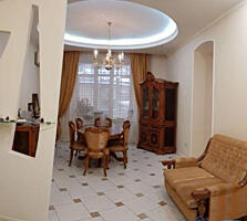 Продам 4 комнатную квартиру на Екатерининской площади / элит класс