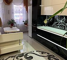 2 ком. квартира с ремонтом на Таирова Радужный