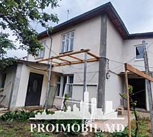 Vă propunem spre vânzare 2 apartamente la sol cu 4 ...