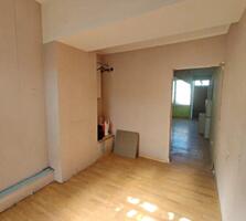 15496 Предлагаю к продаже фасадную квартиру со ...