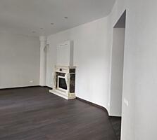 Продам новую квартиру на пересечении улиц Коблевская/ Дворянская.