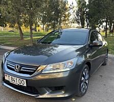 Продажа Honda Accord Hybrid 2014 года в комплектации Touring.