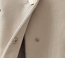 Продам пальто демисезонное Италия. 2 шт. по