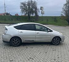 Продаётся Toyota Prius 20