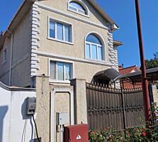 Продаж 3 поверхового будинку в житловому масиві Совіньйон