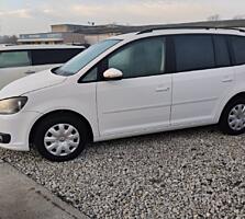 Volkswagen Touran 1.6 TDI 2011год