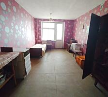 Большая комната в общежитии с балконом и отличной ценой!