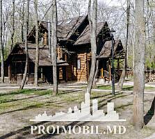 ​​ Vă propunem spre vânzare acest townhouse amplasat în sect. ...