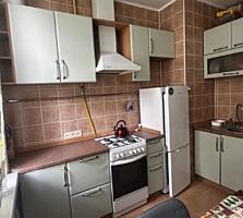 33068 Продам 2-комнатную сталинку в самом центре ...