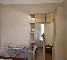 Трехкомнатная квартира в историческом центре недорого.