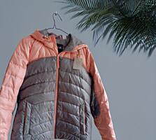 Лёгкая, пуховая курточка Reebok