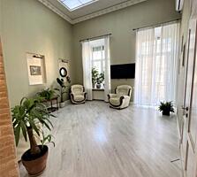 Продам квартиру на Европейской площади с видом на бульвар и море