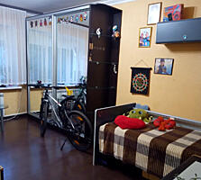 Продам однокомнатную вблизи центра