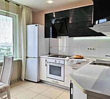 Пропонується до продажу простора 3-кімнатна по вул. Хорольська 1А, ...