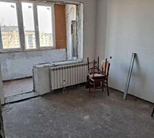 Двухкомнатная квартира под ремонт на Крымском бульваре.