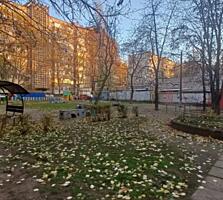 Продаю 2-к квартиру в центре города пр. Центральный - 6 Слободская