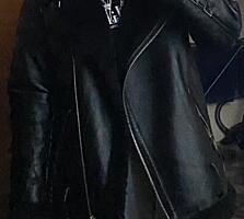 Продам верхнюю одежду недорого