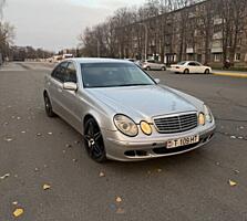 Mercedes E320