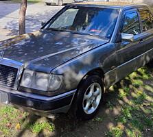 Mercedes-benz. (Цена: 1850$).