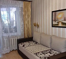 Двухкомнатная с ремонтом.