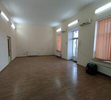 Продам квартиру просторную в самом центре, для большой семьи, ...