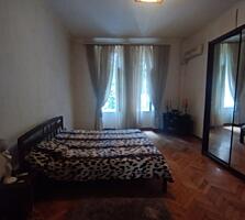 34094 В продажу простора квартира 200 кв.м в ...