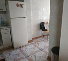 Большая трехкомнатная квартира. Юго-Западный массив.