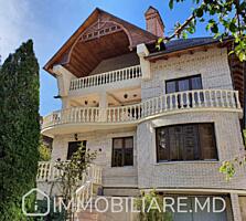 Casă cu 4 niveluri, sect. Botanica Vă propunem spre vânzare casă cu 4 