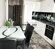 Продаж 1 кімнатна квартира на Ленінградській площі в ЖК комфорт класу 