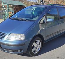 Sharan газ-метан в отличном состоянии.