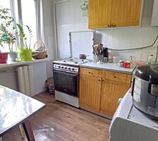 Продается 2-комнатная ул. Академическая/ парк Победы