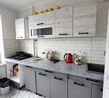 Шелковый, 2-комнатная квартира, 6/9эт., 53/26/6,6