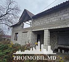 Vă propunem spre vânzare această casăîn 2nivele, în Sângera, str. ...