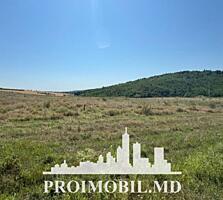 Spre vânzare se oferă teren pentru construcții, situat în ...