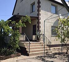 В продаже шикарный добротный дом на берегу черного моря. Дом ...