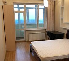 Трехкомнатная квартира в центре города, улица Пишоновская