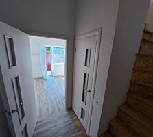 Продам двухуровневую квартиру после ремонта на 2-м пер. Ползунова